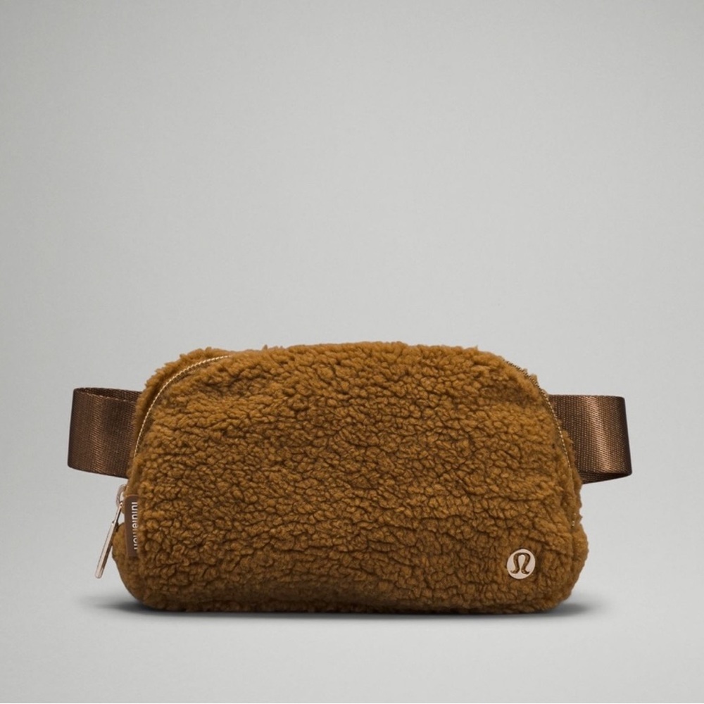 ✨NEW Lululemon Everywhere Belt Bag 1L Fleece Burnt Caramel